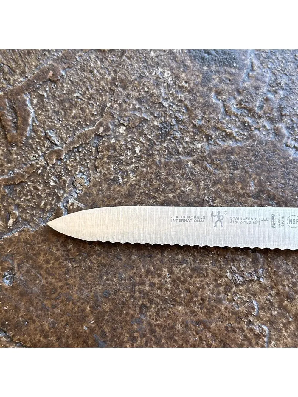 J.A HENCKELS ZWILLING PROFESSIONAL S 5” FRIODUR SERRATED UTILITY KNIFE 31025-130